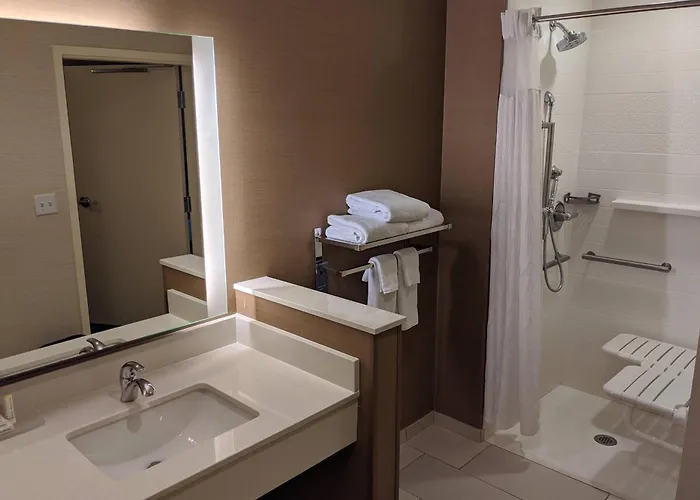 Fairfield & By Marriott Phoenix Tempe/airport Hotel 3*