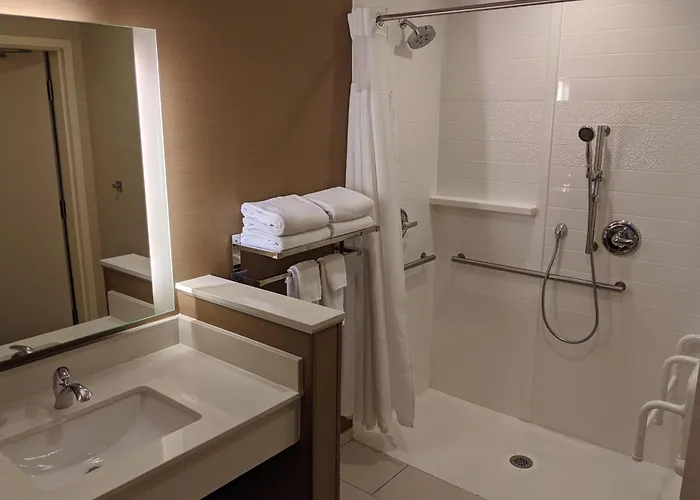 Hotel Fairfield & By Marriott Phoenix Tempe/airport 3*