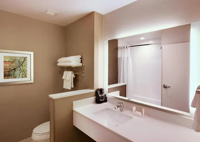 Fairfield & By Marriott Phoenix Tempe/airport Hotel