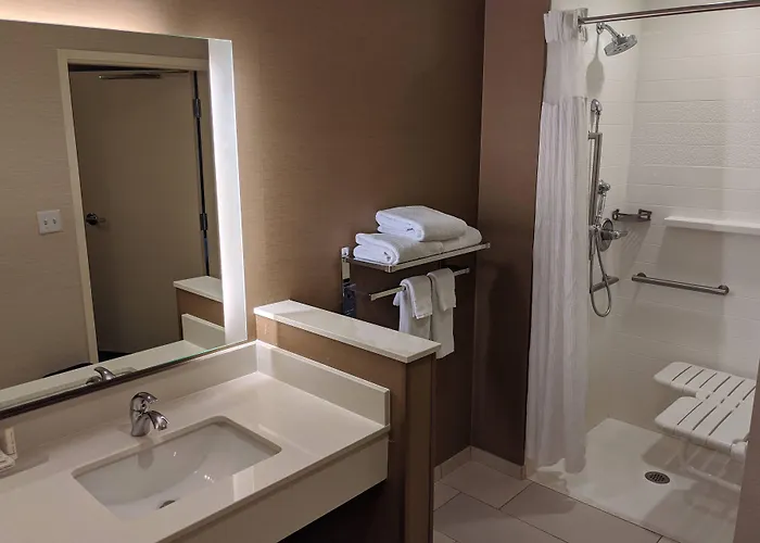 Hotel Fairfield & By Marriott Phoenix Tempe/airport 3*