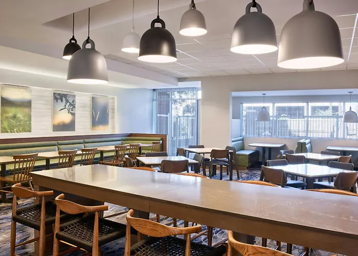 Fairfield & By Marriott Phoenix Tempe/airport Hotel