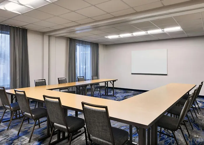 Fairfield & By Marriott Phoenix Tempe/airport 3*
